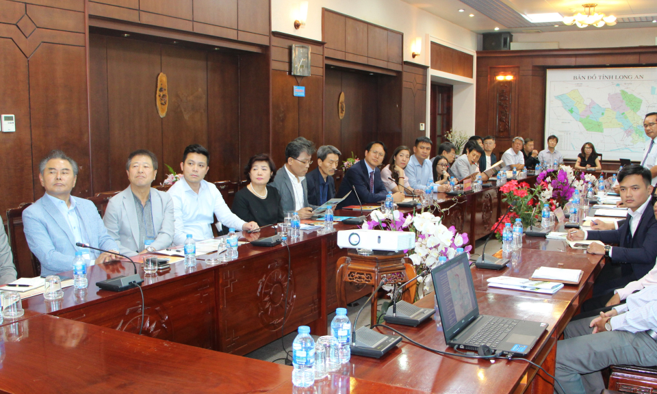 Long An: L&atilde;nh đạo tỉnh tiếp doanh nghiệp H&agrave;n Quốc