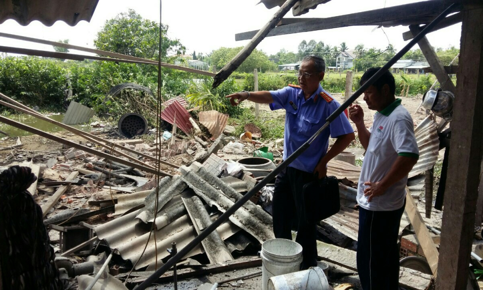 TP T&acirc;n An: Nổ l&ograve; hơi tại cơ sở sản xuất b&aacute;nh tr&aacute;ng l&agrave;m một người tử vong