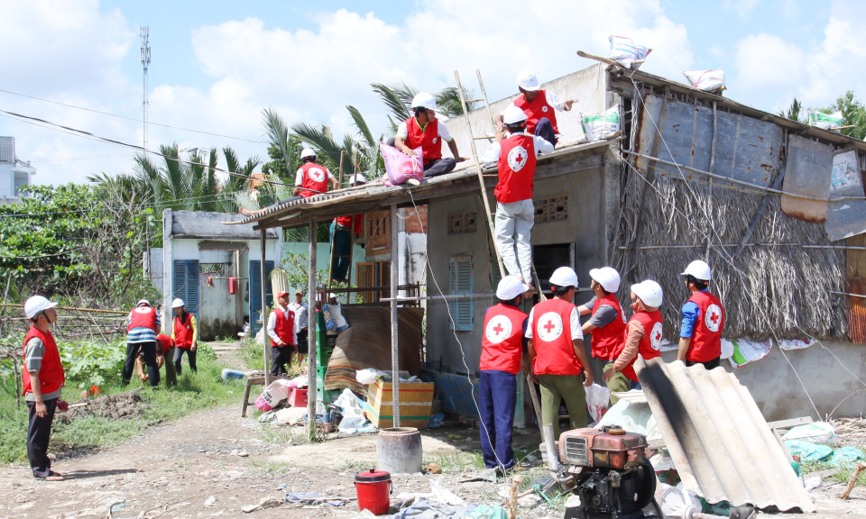 Cần Đước tập trung ph&ograve;ng chống thi&ecirc;n tai v&agrave; t&igrave;m kiếm cứu nạn