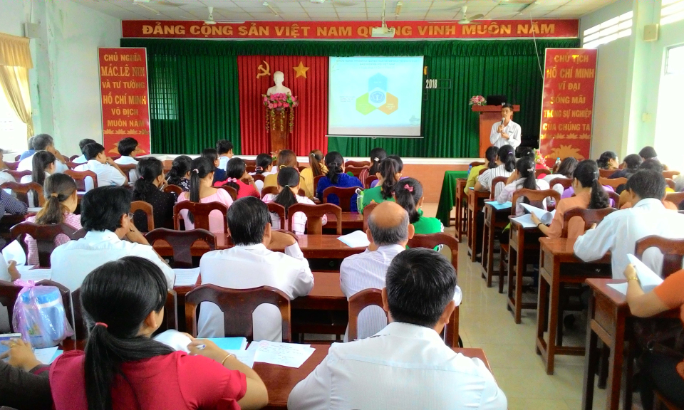 T&acirc;n Thạnh: Lớp tập huấn c&aacute;n bộ C&ocirc;ng đo&agrave;n cơ sở năm 2018