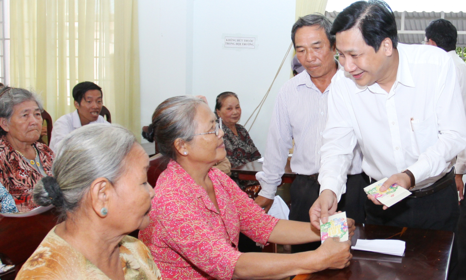 Cần Đước vận động h&agrave;ng tỷ đồng thực hiện c&ocirc;ng t&aacute;c an sinh x&atilde; hội