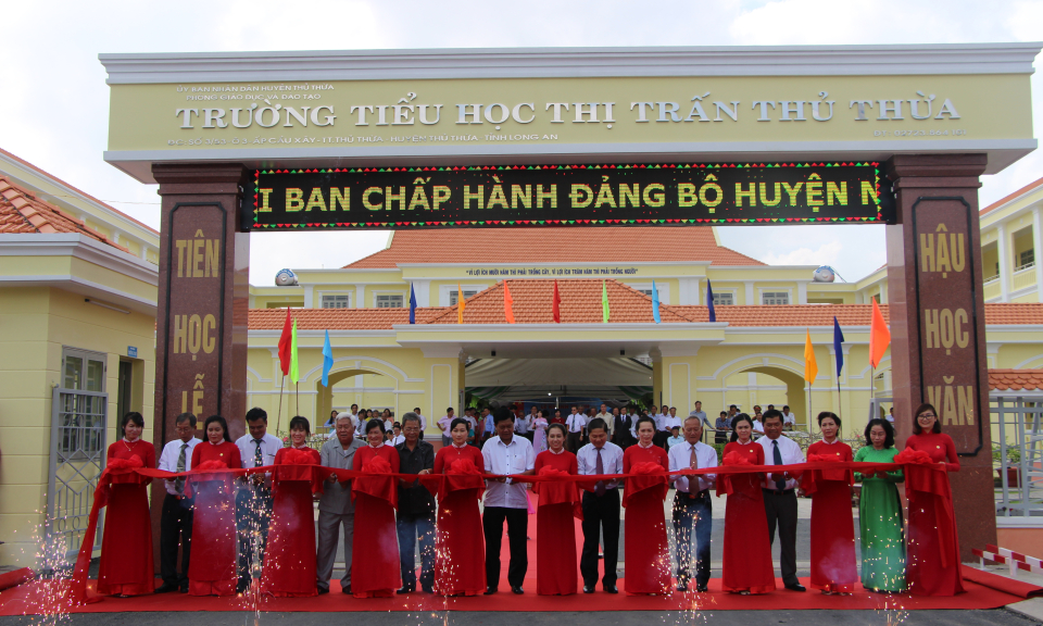 Thủ Thừa: Lễ kh&aacute;nh th&agrave;nh trường Tiểu học thị trấn Thủ Thừa