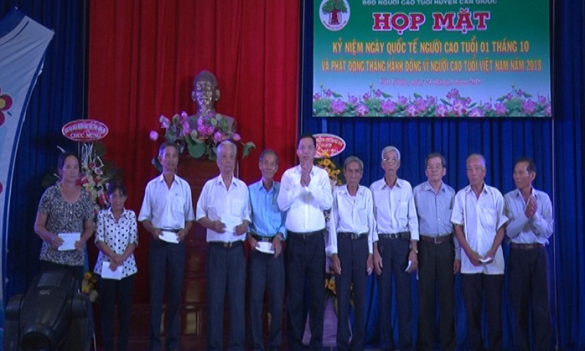 Ph&aacute;t động th&aacute;ng h&agrave;nh động v&igrave; người cao tuổi Việt Nam năm 2018