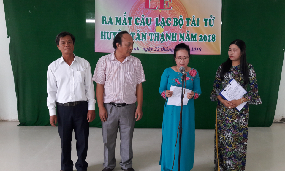 T&acirc;n Thạnh: Ra mắt c&acirc;u lạc bộ t&agrave;i tử