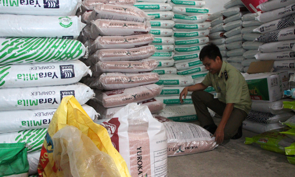 Long An: Thị trường vật tư n&ocirc;ng nghiệp phức tạp, kh&oacute; quản l&yacute;