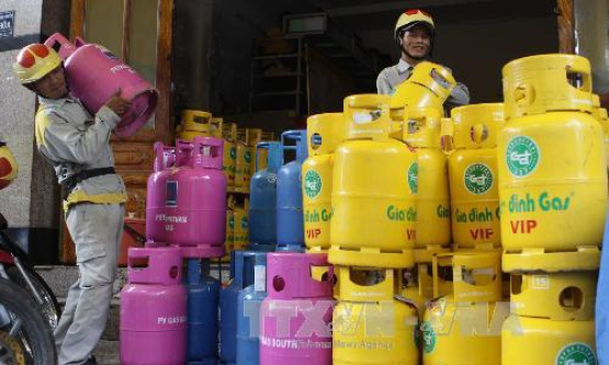 Gi&aacute; gas th&aacute;ng 9 tăng 10.000 đ/b&igrave;nh 12kg