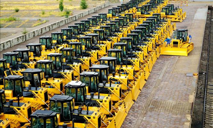 Tổng thống Mỹ đe dọa &aacute;p thuế đối với to&agrave;n bộ h&agrave;ng nhập khẩu Trung Quốc