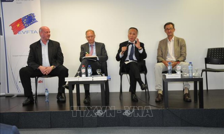 Việt Nam theo đuổi m&ocirc;i trường thương mại v&agrave; đầu tư mở