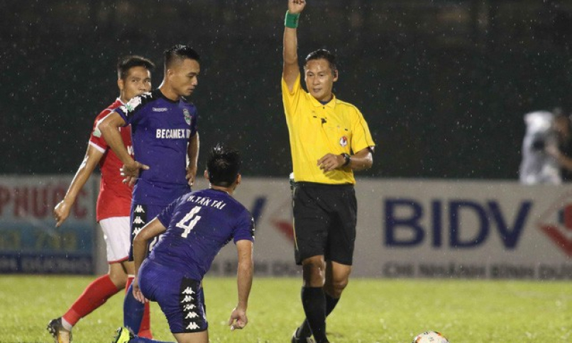 Trọng t&agrave;i Trần Văn Lập bị &ldquo;treo c&ograve;i&rdquo; hết m&ugrave;a giải 2018