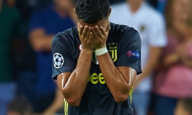 UEFA c&ocirc;ng bố &aacute;n phạt ch&iacute;nh thức d&agrave;nh cho Ronaldo