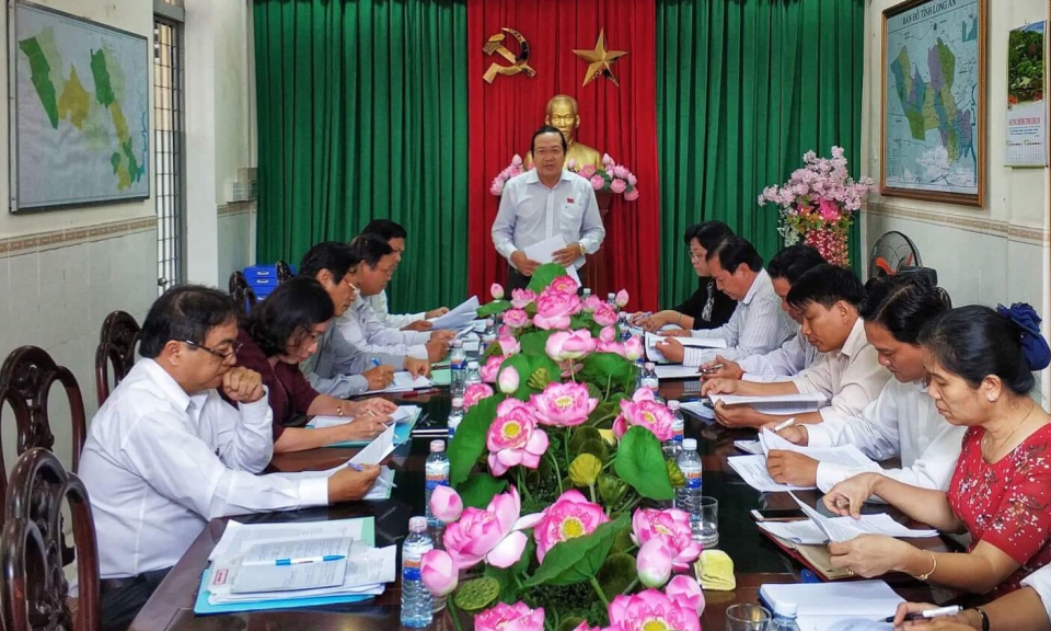 Đo&agrave;n gi&aacute;m s&aacute;t của HĐND tỉnh l&agrave;m việc với UBND tỉnh Long An v&agrave; sở C&ocirc;ng thương