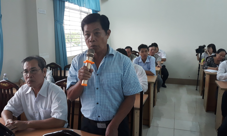 Đại biểu quốc hội tiếp x&uacute;c cử tri TP T&acirc;n An