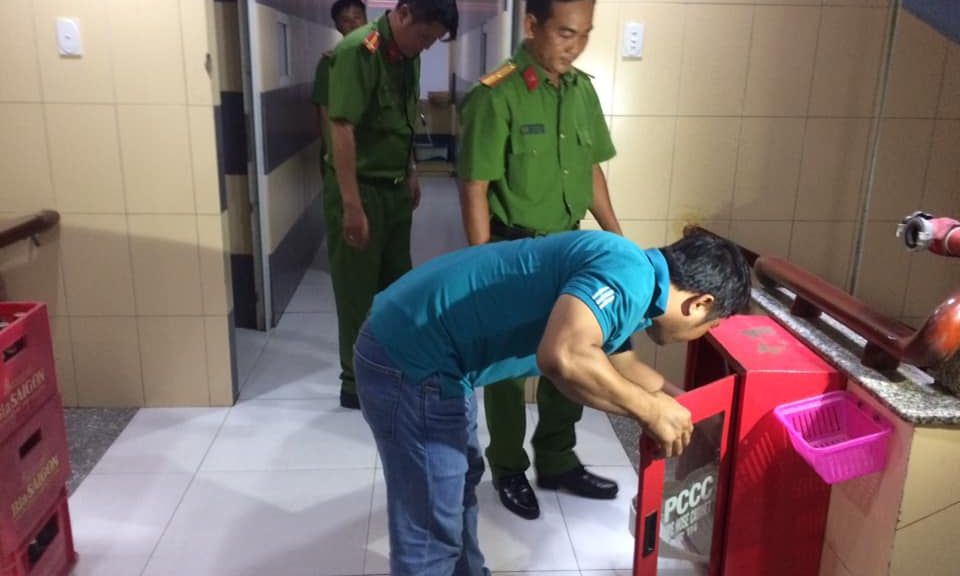 Bến Lức: Tăng cường quản l&yacute; c&ocirc;ng t&aacute;c PCCC ở c&aacute;c cơ sở kinh doanh dịch vụ karaoke