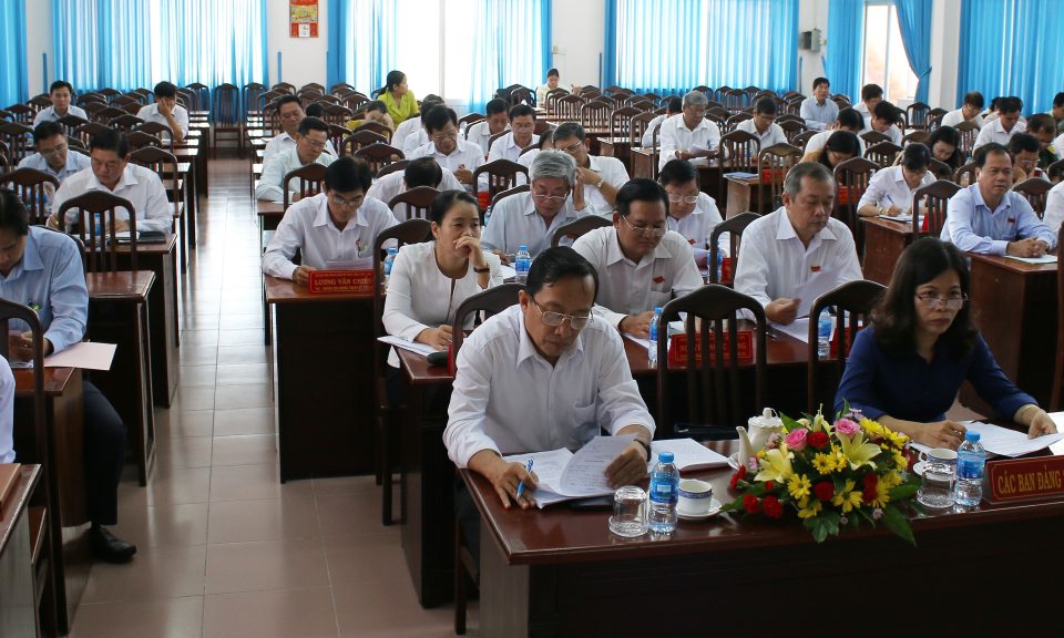 Hội nghị Ban chấp h&agrave;nh đảng bộ TP T&acirc;n An lần thứ 21