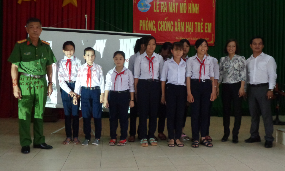Cần Giuộc: Ra mắt m&ocirc; h&igrave;nh ph&ograve;ng chống x&acirc;m hại t&igrave;nh dục trẻ em