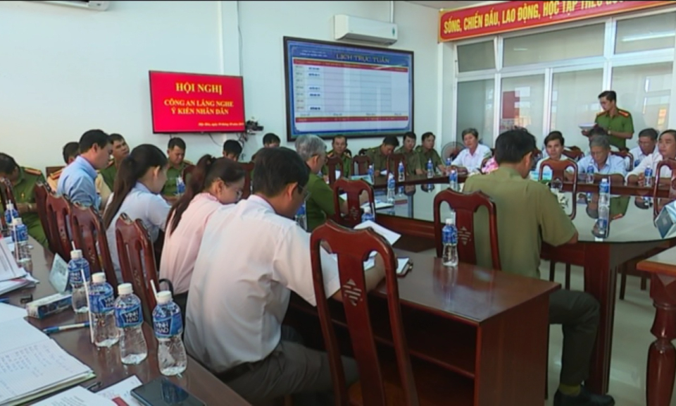 Mộc H&oacute;a: Hội nghị c&ocirc;ng an lắng nghe &yacute; kiến nh&acirc;n d&acirc;n năm 2018