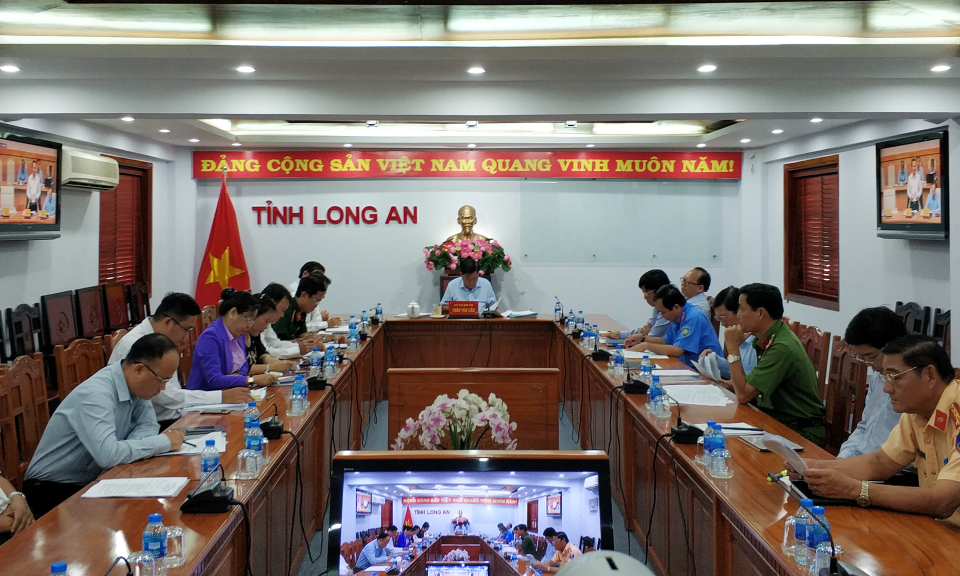 Hội nghị trực tuyến to&agrave;n quốc sơ kết c&ocirc;ng t&aacute;c đảm bảo an to&agrave;n giao th&ocirc;ng