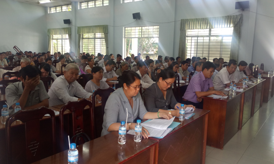 Bến Lức: Sơ kết đề &aacute;n &ldquo;Đổi mới phương ph&aacute;p chỉ đạo, khắc phục t&igrave;nh trạng h&agrave;nh ch&iacute;nh, h&igrave;nh thức&rdquo;