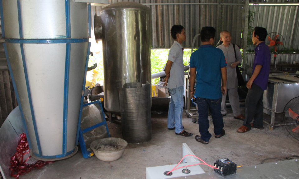 Đinh Văn Sơn: &ldquo;Hai lúa&rdquo; m&ecirc; sáng ch&ecirc;́