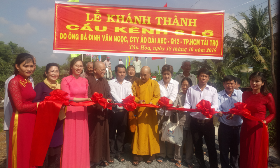 Bến Lức: Kh&aacute;nh th&agrave;nh cầu giao th&ocirc;ng n&ocirc;ng th&ocirc;n