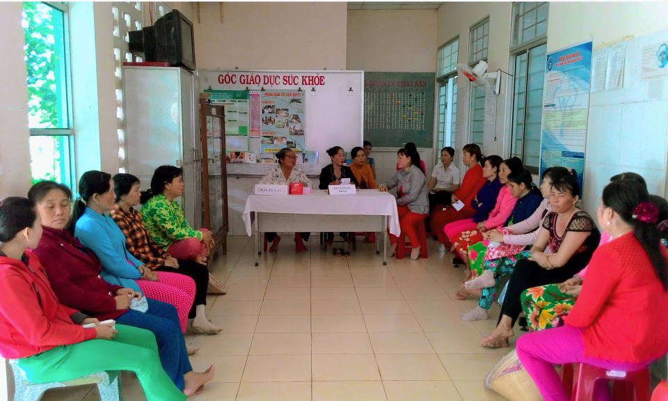 T&acirc;n Thạnh: Đẩy mạnh tuy&ecirc;n truyền về c&ocirc;ng t&aacute;c D&acirc;n số -Kế hoạch h&oacute;a gia đ&igrave;nh