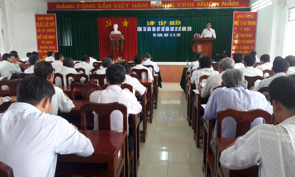 T&acirc;n Thạnh: Lớp tập huấn c&ocirc;ng t&aacute;c D&acirc;n vận – Quy chế d&acirc;n chủ ở cơ sở