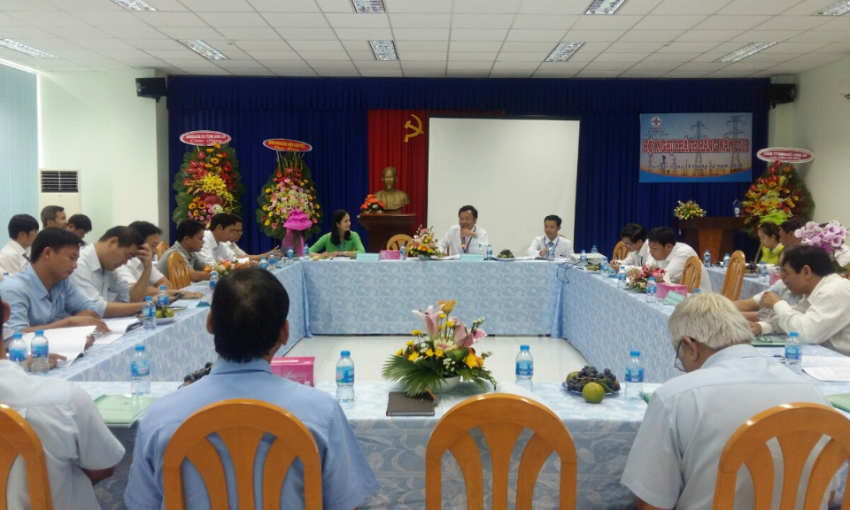 Điện lực TP T&acirc;n An hội nghị kh&aacute;ch h&agrave;ng năm 2018