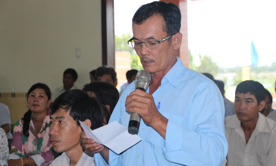 B&iacute; thư huyện uỷ Thủ Thừa đối thoại với nh&acirc;n d&acirc;n về x&acirc;y dựng v&agrave; n&acirc;ng chất hoạt động hợp t&aacute;c x&atilde;