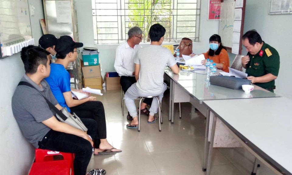 Bến Lức: Tổ chức kh&aacute;m sơ tuyển sức khỏe nghĩa vụ qu&acirc;n sự năm 2019