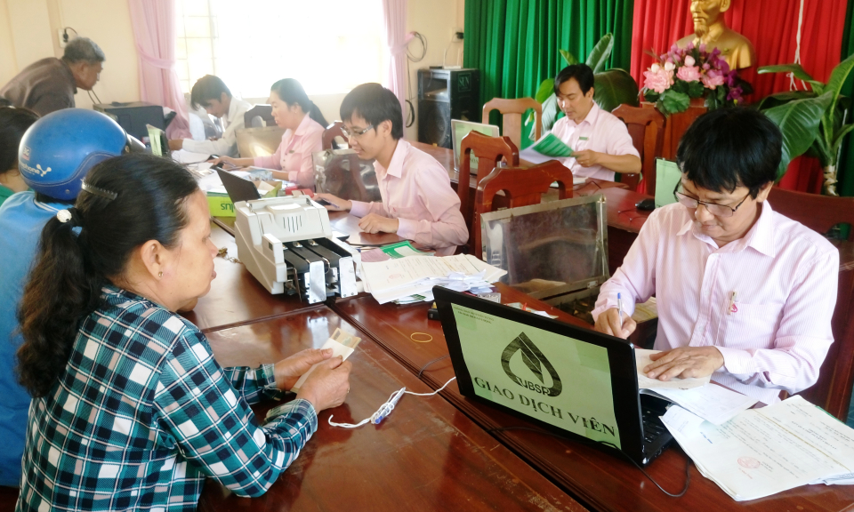 TX Kiến Tường: Nguồn vốn t&iacute;n dụng 9 th&aacute;ng đầu năm đạt tr&ecirc;n 183 tỉ đồng