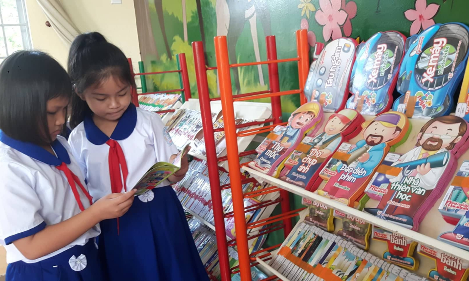 Bến Lức : C&oacute; 11 thư viện Rom Too Read hoạt động hiệu quả