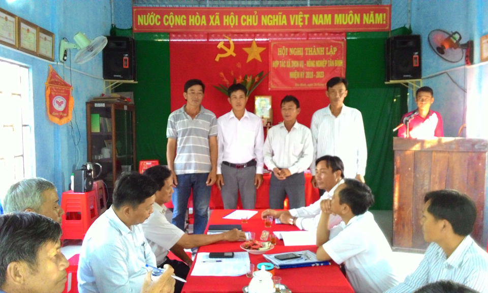 T&acirc;n Thạnh: Đại hội th&agrave;nh vi&ecirc;n Hợp t&aacute;c x&atilde; dịch vụ n&ocirc;ng nghiệp T&acirc;n B&igrave;nh