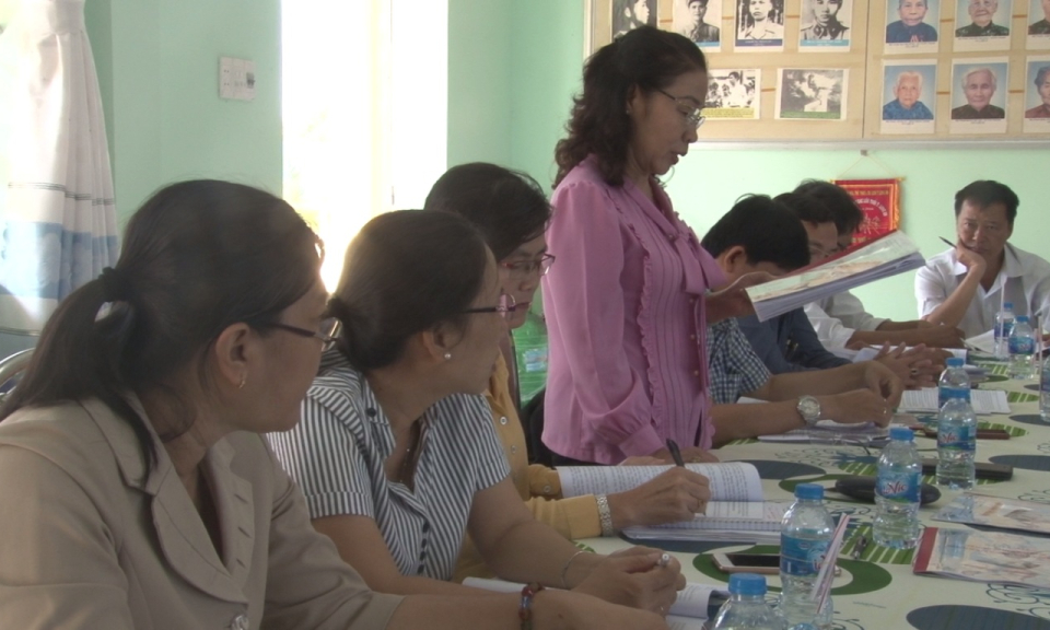 TX Kiến Tường: Sở Gi&aacute;o dục v&agrave; Đ&agrave;o tạo Long An thẩm định c&ocirc;ng nhận lại Trường đạt chuẩn