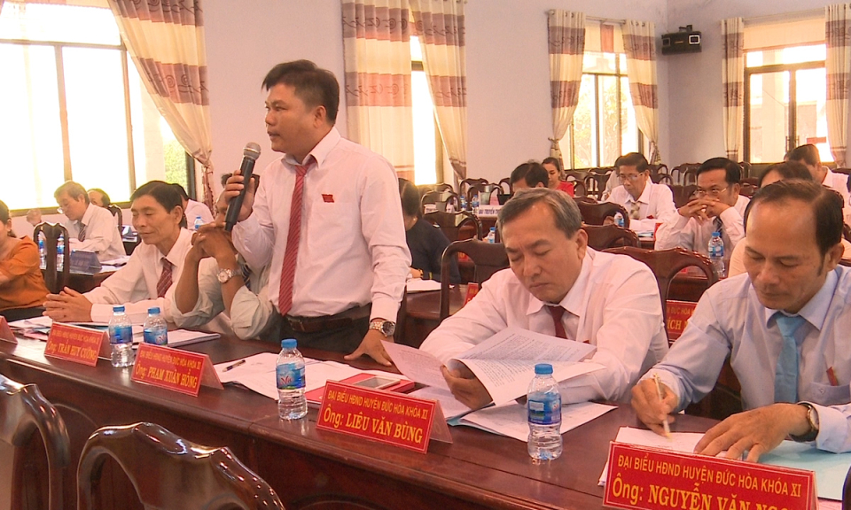 Phi&ecirc;n chất vấn v&agrave; trả lời chất vấn giữa hai kỳ họp HĐND Cần Giuộc, Đức Ho&agrave;