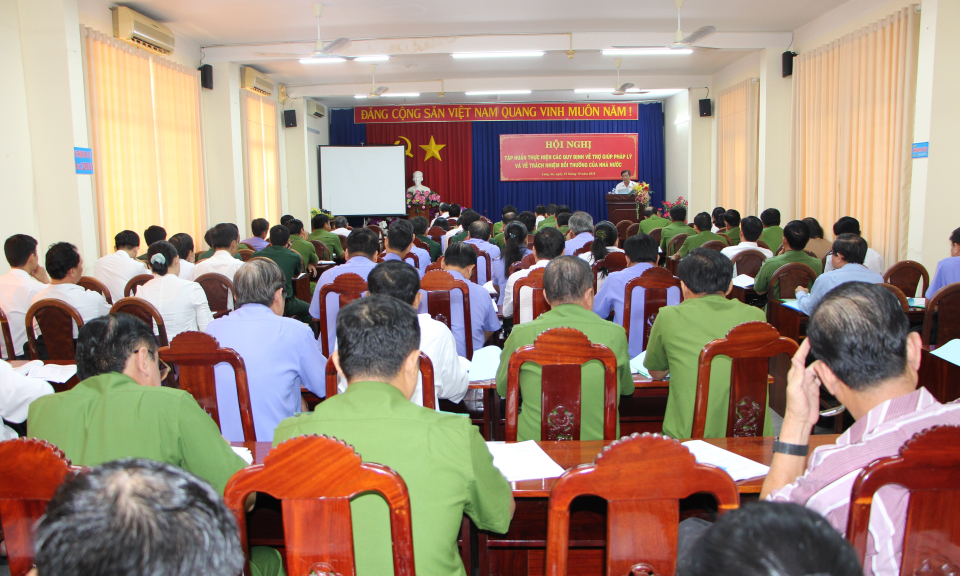 H&ocirc;̣i nghị t&acirc;̣p hu&acirc;́n thực hi&ecirc;̣n các quy định v&ecirc;̀ trợ giúp pháp lý