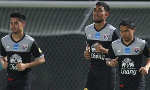 FAT g&acirc;y sức &eacute;p, ĐT Th&aacute;i Lan c&oacute; ngay 3 trụ cột cho AFF Cup 2018