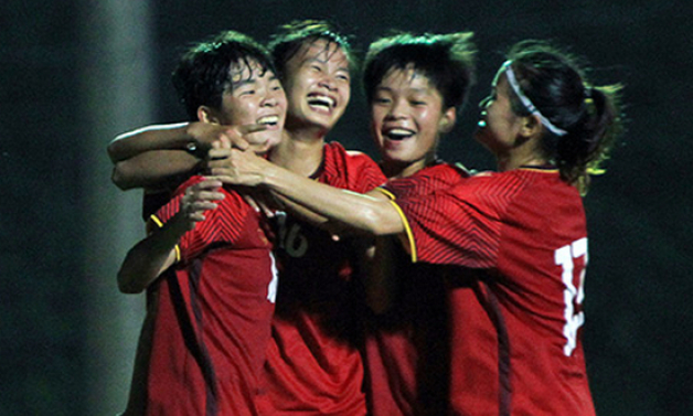 U19 nữ Việt Nam lội ngược d&ograve;ng đ&aacute;nh bại U19 nữ Malaysia