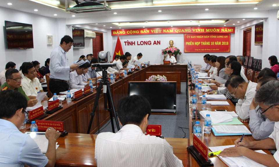 UBND tỉnh Long An họp lệ kỳ th&aacute;ng 10 năm 2018