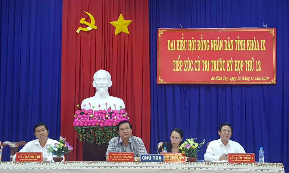 Đại biểu HĐND tỉnh tiếp x&uacute;c cử tri tại c&aacute;c địa phương trong tỉnh