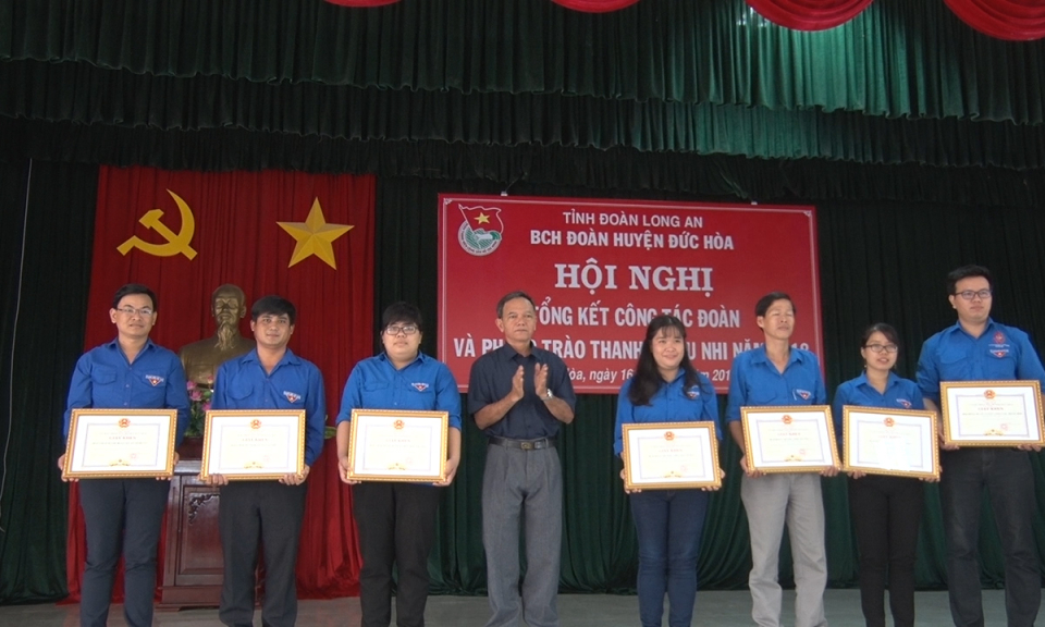 TP T&acirc;n An, Đức Ho&agrave;: Tổng kết c&ocirc;ng t&aacute;c Đo&agrave;n, Đội v&agrave; phong tr&agrave;o thiếu nhi