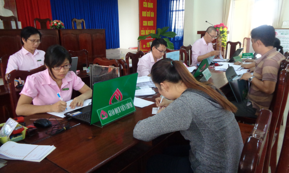 Cần Giuộc: Giải ng&acirc;n 1 tỷ đồng nguồn vốn nu&ocirc;i t&ocirc;m ứng dụng c&ocirc;ng nghệ cao