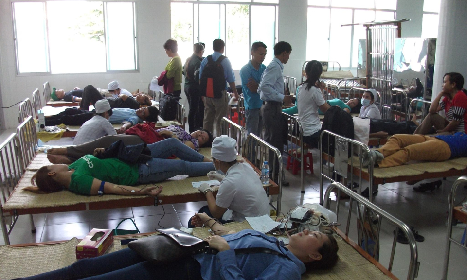 Đo&agrave;n vi&ecirc;n c&ocirc;ng đo&agrave;n huyện Bến Lức với phong tr&agrave;o hiến m&aacute;u t&igrave;nh nguyện