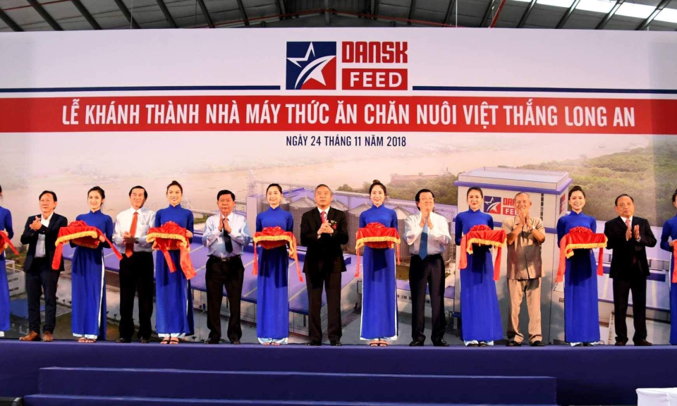 Kh&aacute;nh th&agrave;nh nh&agrave; m&aacute;y thức ăn chăn nu&ocirc;i Việt Thắng tại tỉnh Long An