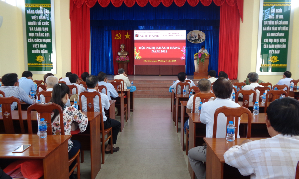 Agribank Cần Giuộc hội nghị kh&aacute;ch h&agrave;ng năm 2018