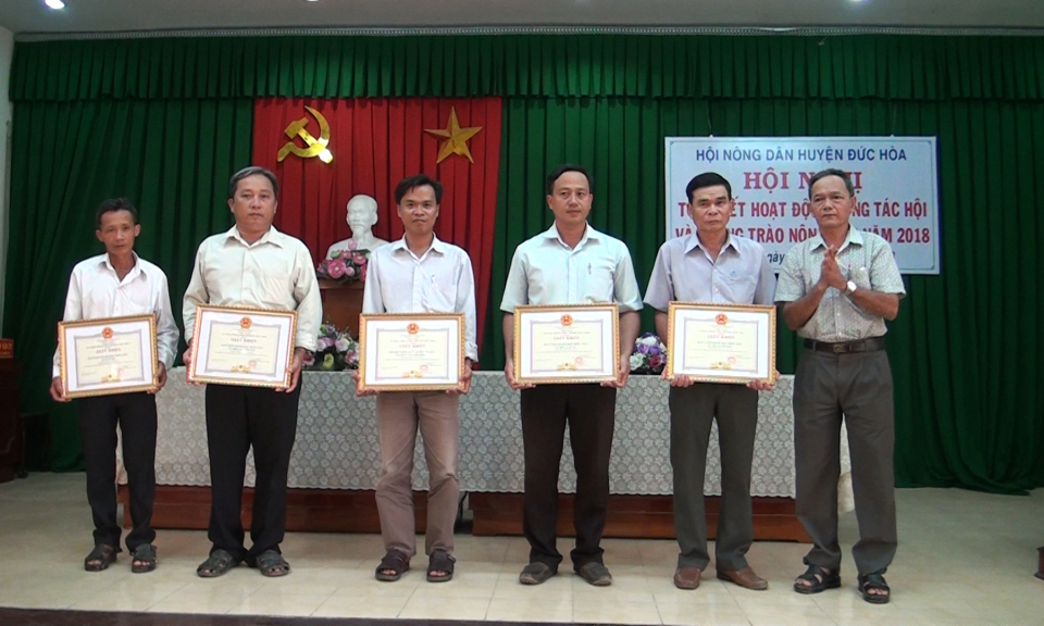 Đức H&ograve;a: Tổng kết c&ocirc;ng t&aacute;c Hội v&agrave; phong tr&agrave;o n&ocirc;ng d&acirc;n năm 2018