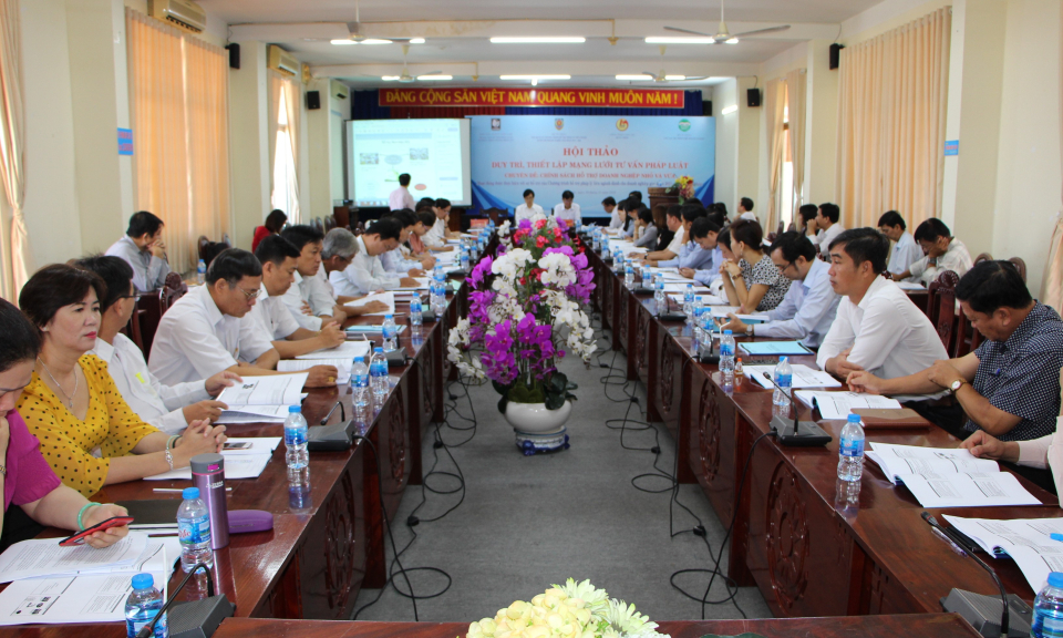 Hội nghị giới thiệu c&aacute;c ch&iacute;nh s&aacute;ch hỗ trợ ph&aacute;p l&yacute; cho doanh nghiệp nhỏ v&agrave; vừa