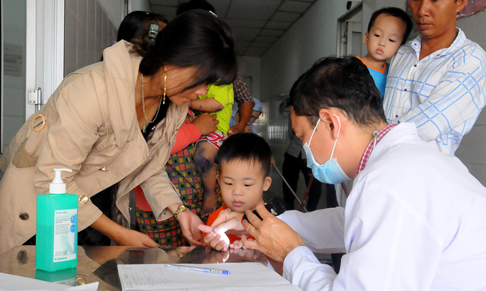 Long An đạt tỷ l&ecirc;̣ 6,7 bác sĩ tr&ecirc;n 1 vạn d&acirc;n