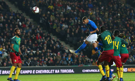 Brazil 1-0 Cameroon: Điệp kh&uacute;c buồn