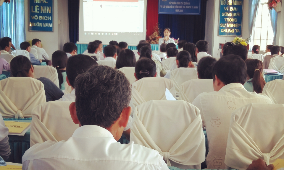 Cần Giuộc: Tập huấn c&ocirc;ng t&aacute;c quản l&yacute; v&agrave; lập bảng k&ecirc; tổng điều tra d&acirc;n số v&agrave; nh&agrave; ở năm 2019