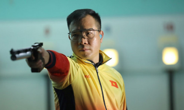 Ho&agrave;ng Xu&acirc;n Vinh gi&agrave;nh HCV 10m s&uacute;ng ngắn hơi nam, ph&aacute; kỷ lục Đại hội